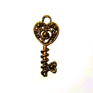 Vintage Gold Heart Key Pendant